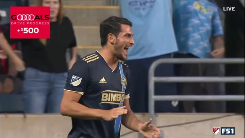 Philadelphia Unions Julián Carranza driller en SCREAMER utenfor boksen mot Atlanta United