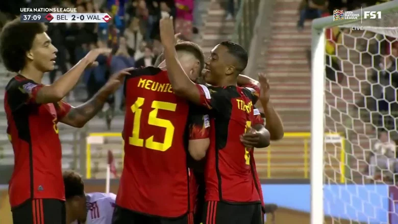Belgia leder 2-0 etter at Kevin De Bruyne finner Michy Batshuayi som scorer i det 37. minutt