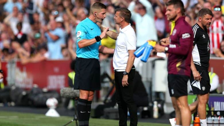 Leeds United-sjef Jesse Marsch ble utestengt på ett spill på sidelinjen, bot for krangel med tjenestemenn