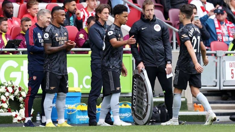 Arsenals Ethan Nwaneri blir Premier Leagues yngste spiller på 15 år