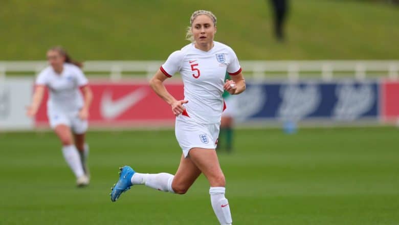Ingen planer om å trekke seg fra England til tross for Euro-snubb